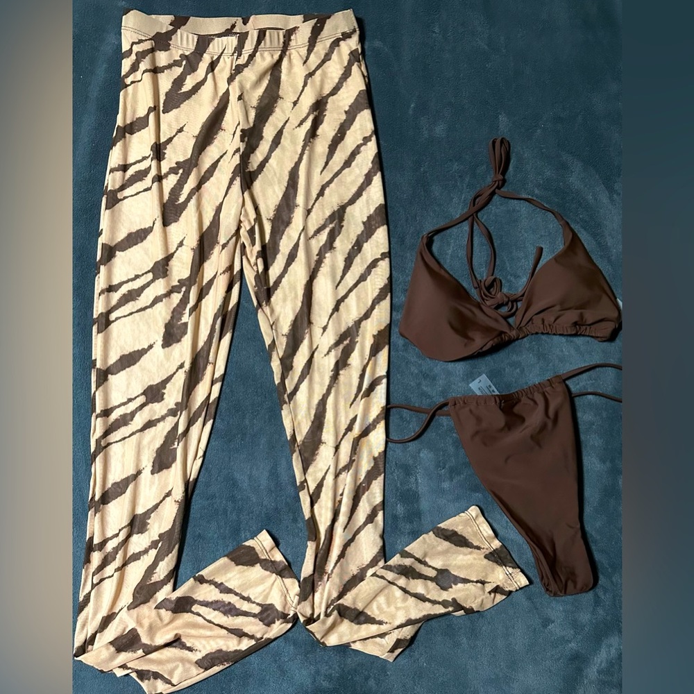 (28)-🔥 NWT-Look At This Amazing  3-Piece Swimsuit 🤯 So Elegant And Sexy!💋